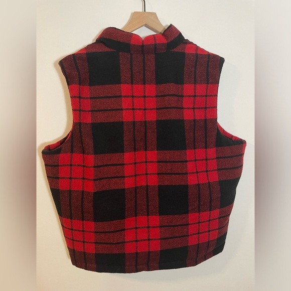 Old Navy Wool Blend Puffer Tartan Vest Men's XL Red Plaid Outdoors Lumberjack - Picture 5 of 9
